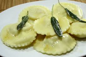 ravioli di ricotta burro e salvia